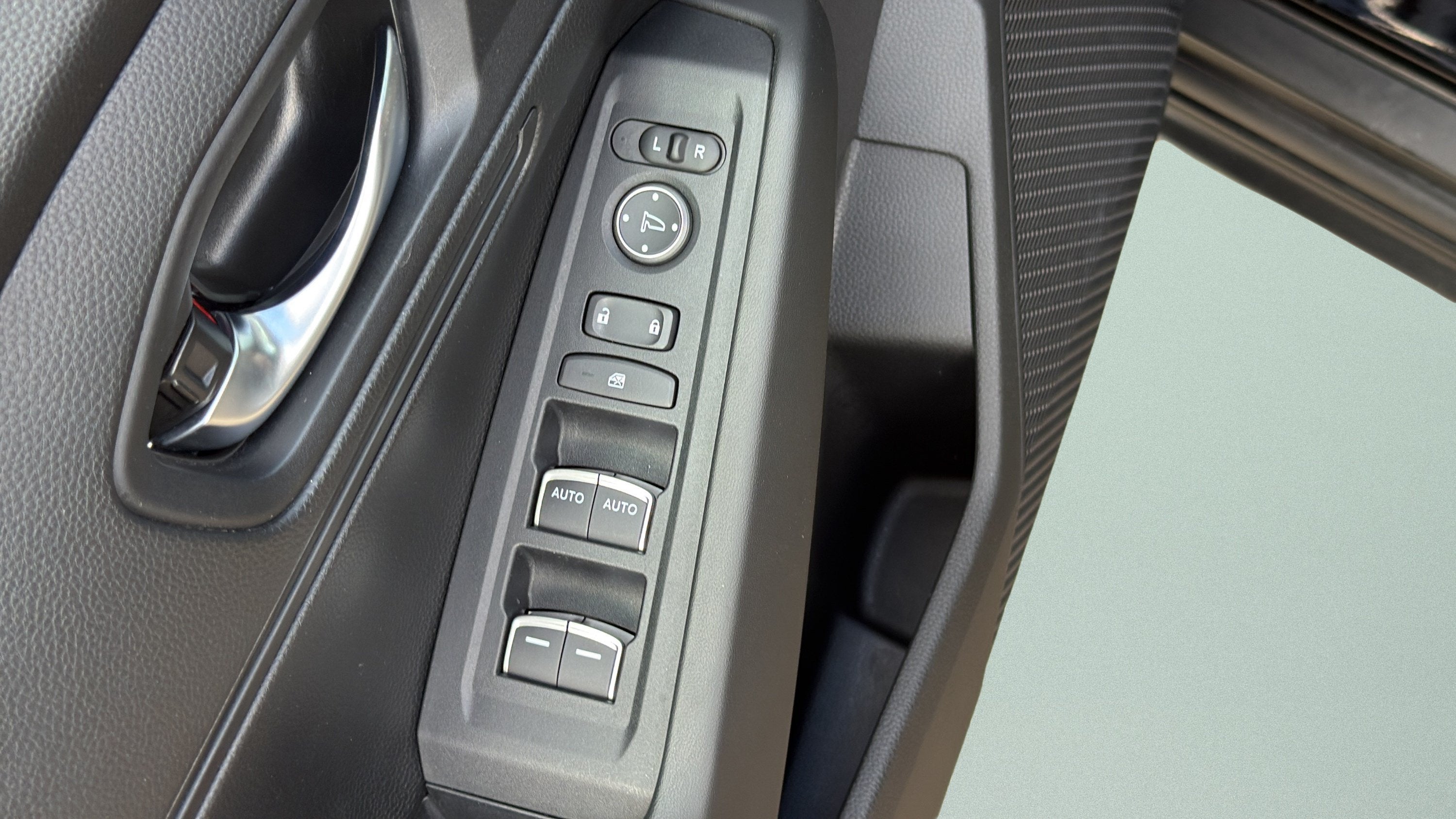 2024 Honda Accord LX - Photo 29