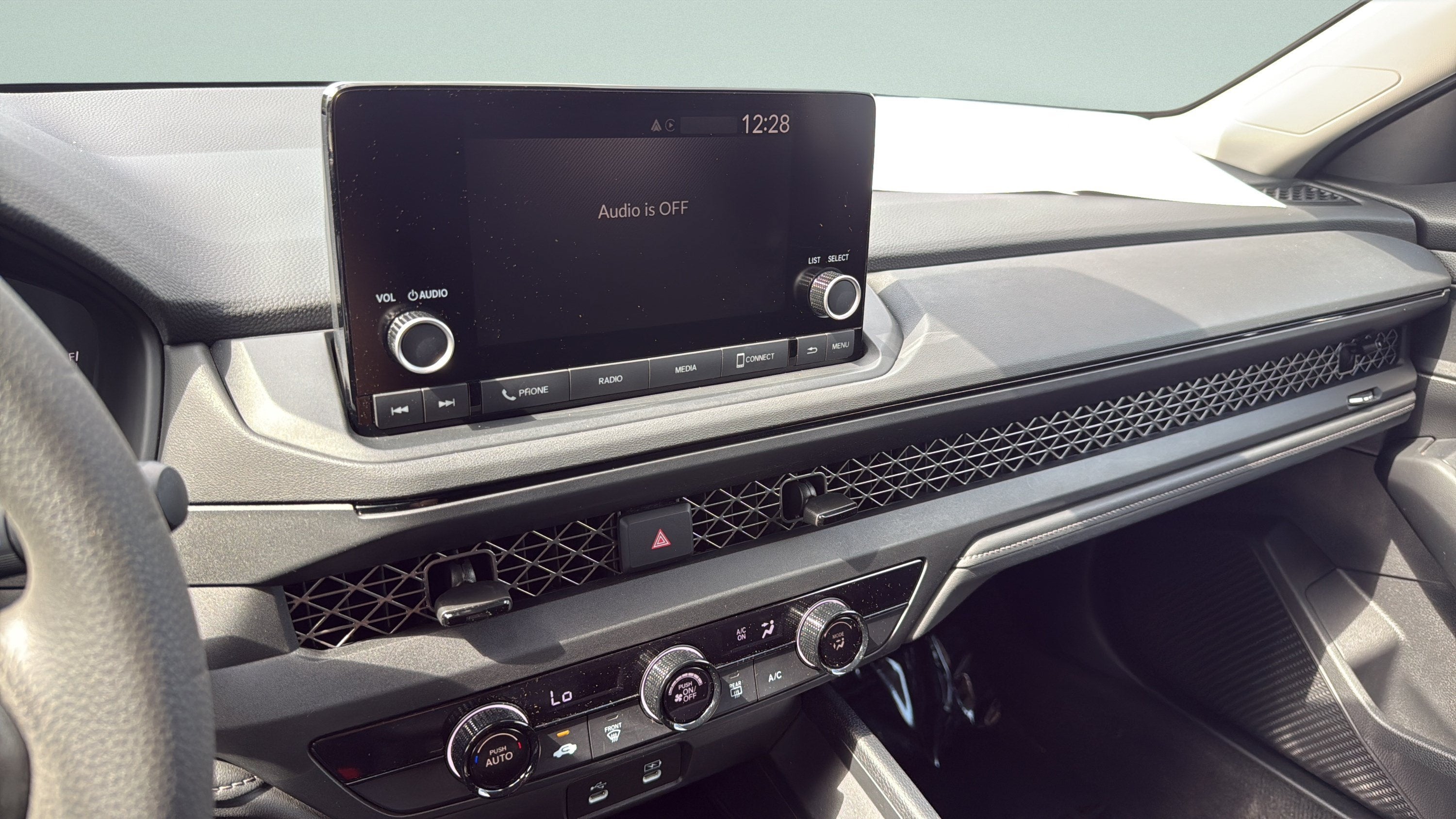 2024 Honda Accord LX - Photo 32