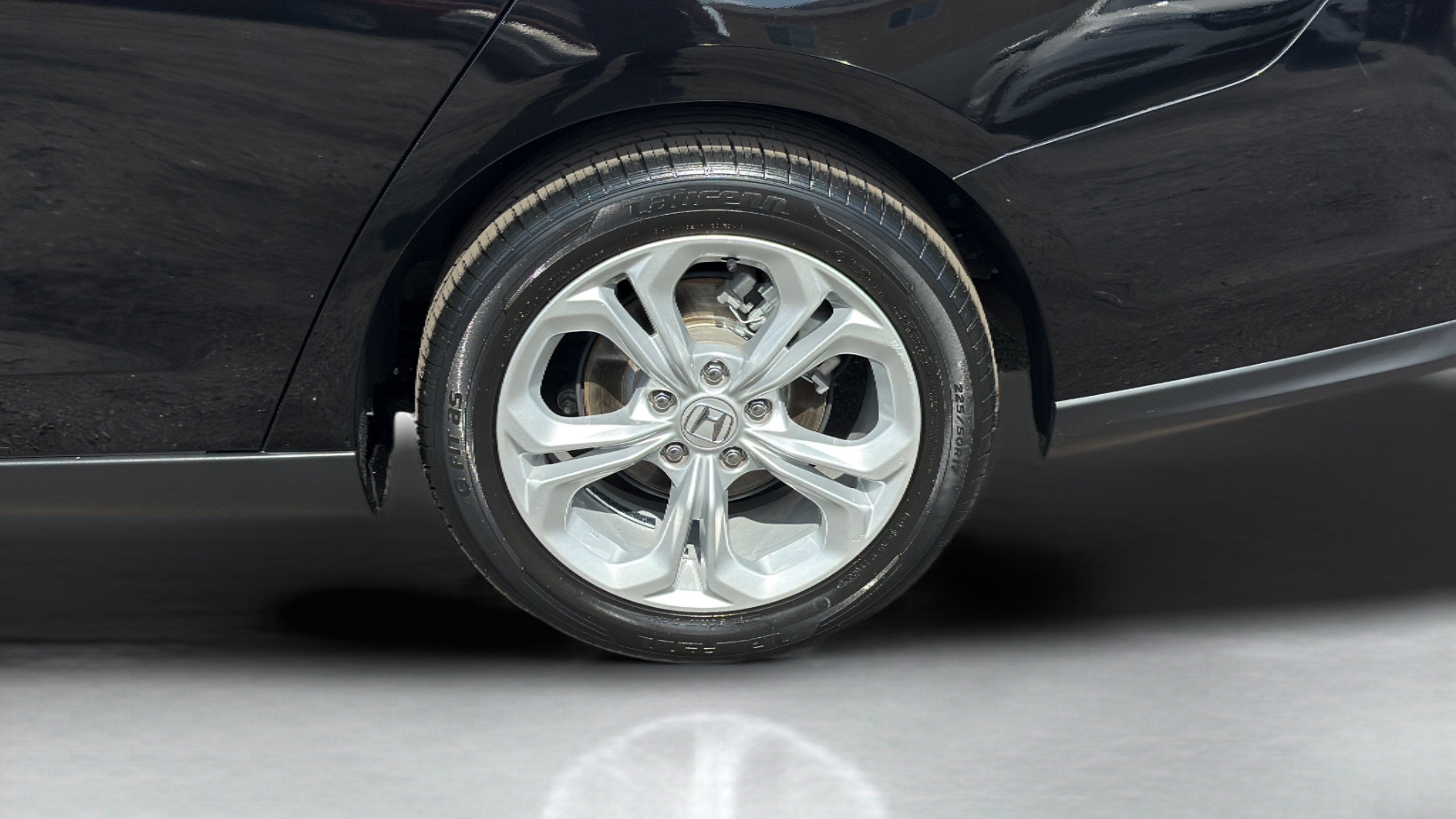 2024 Honda Accord LX - Photo 37