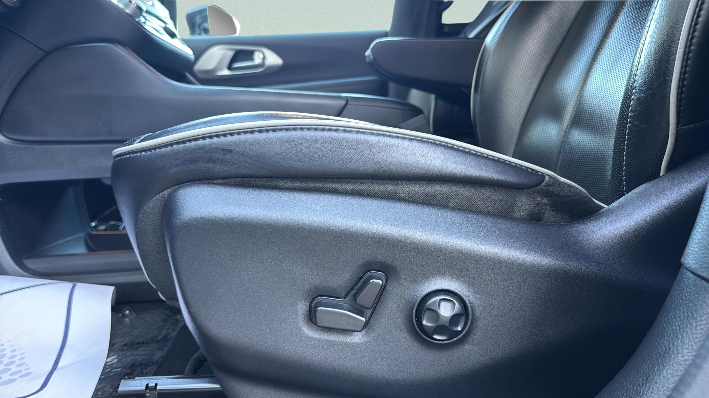 2023 Chrysler Pacifica Hybrid Limited