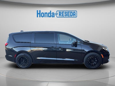 2023 Chrysler Pacifica Hybrid Limited