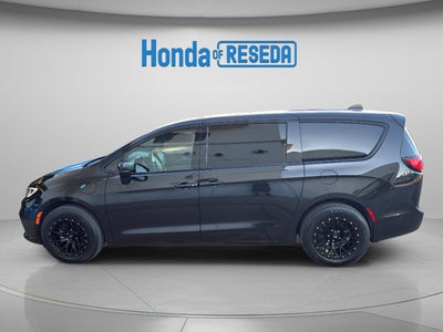 2023 Chrysler Pacifica Hybrid Limited
