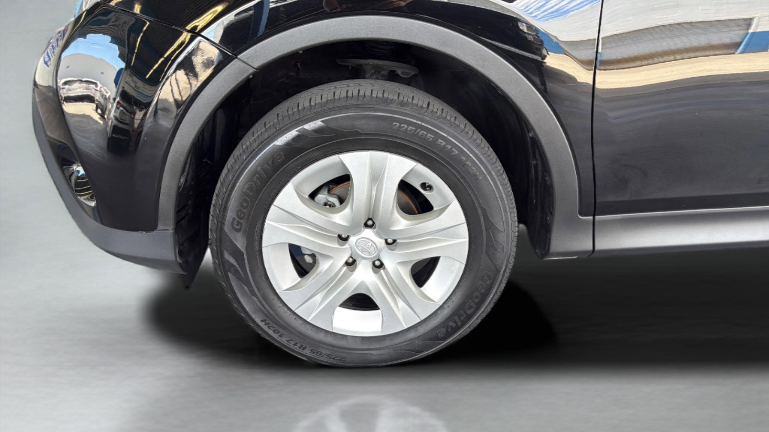 2014 Toyota RAV4 LE