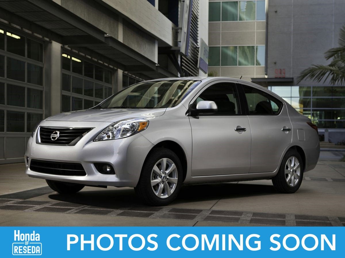 2012 Nissan Versa SV