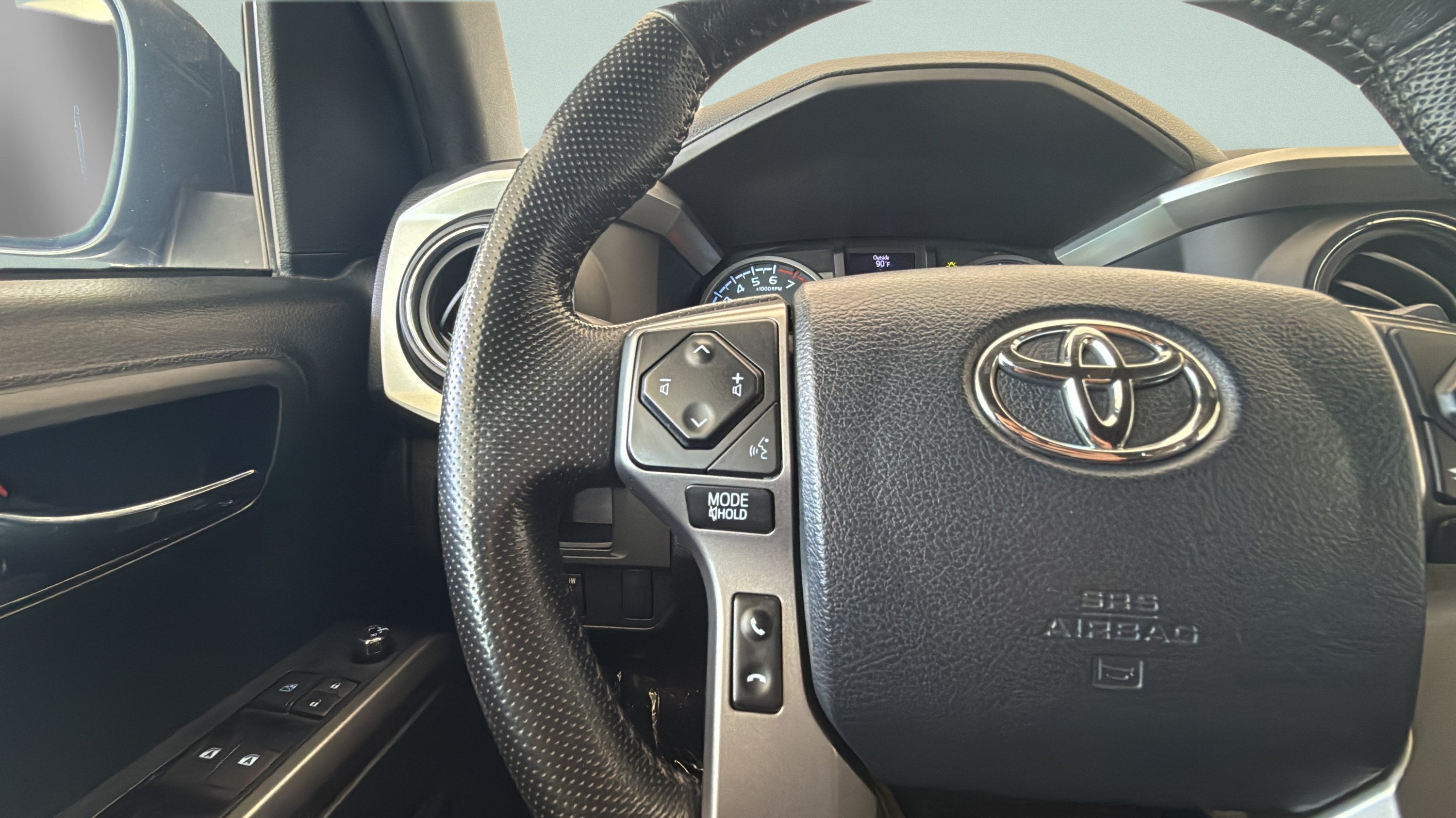 2016 Toyota Tacoma Limited