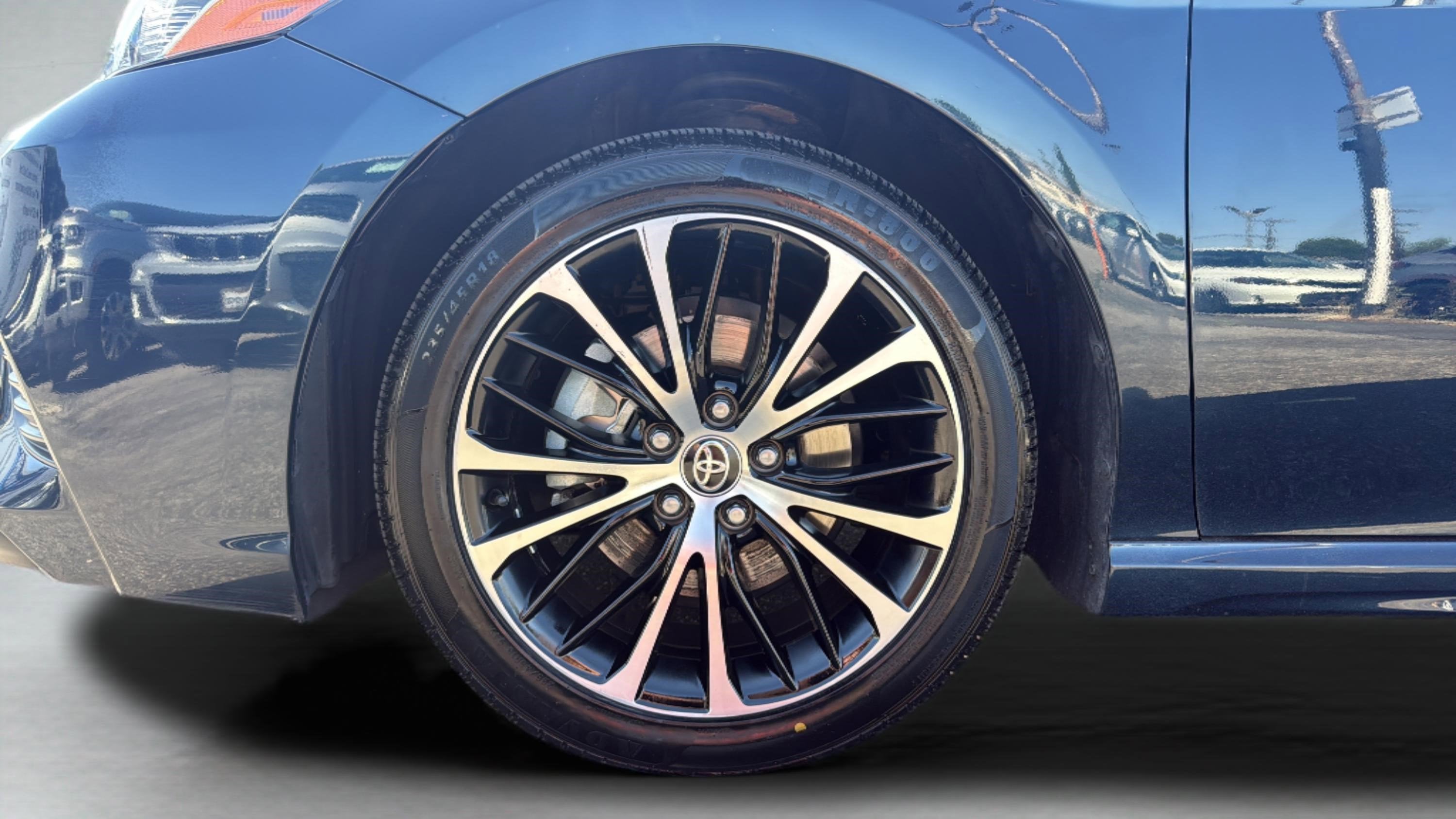 2020 Toyota Camry Hybrid SE