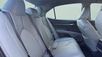 2020 Toyota Camry Hybrid SE