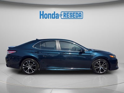 2020 Toyota Camry Hybrid SE