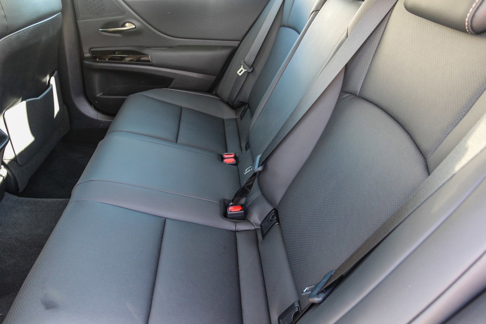 2024 Lexus ES 300h 300h