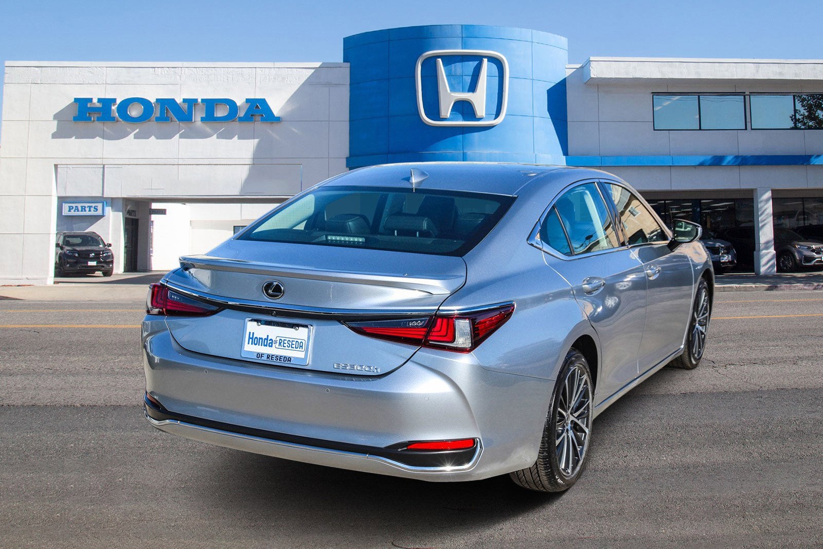 2024 Lexus ES 300h 300h