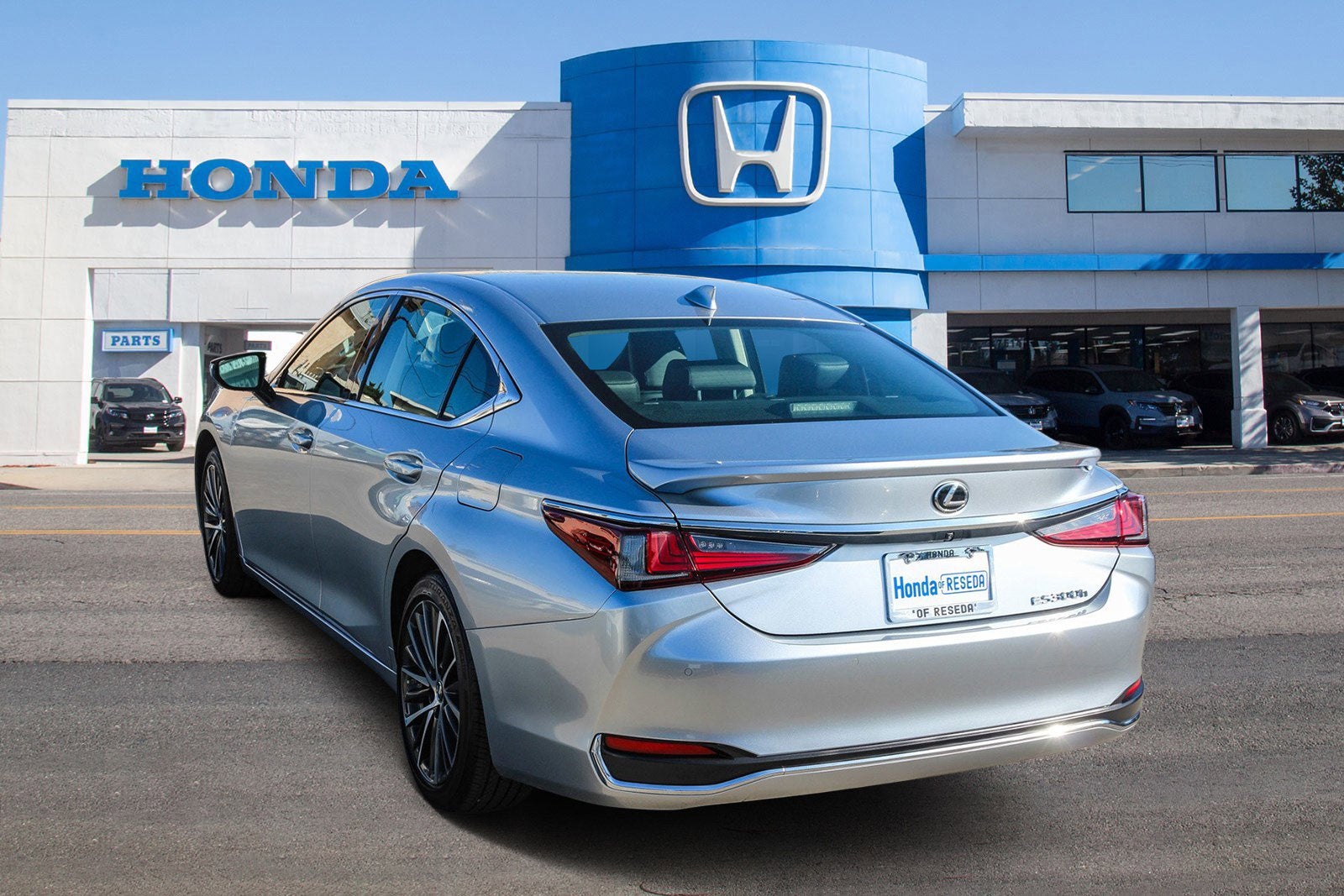 2024 Lexus ES 300h 300h