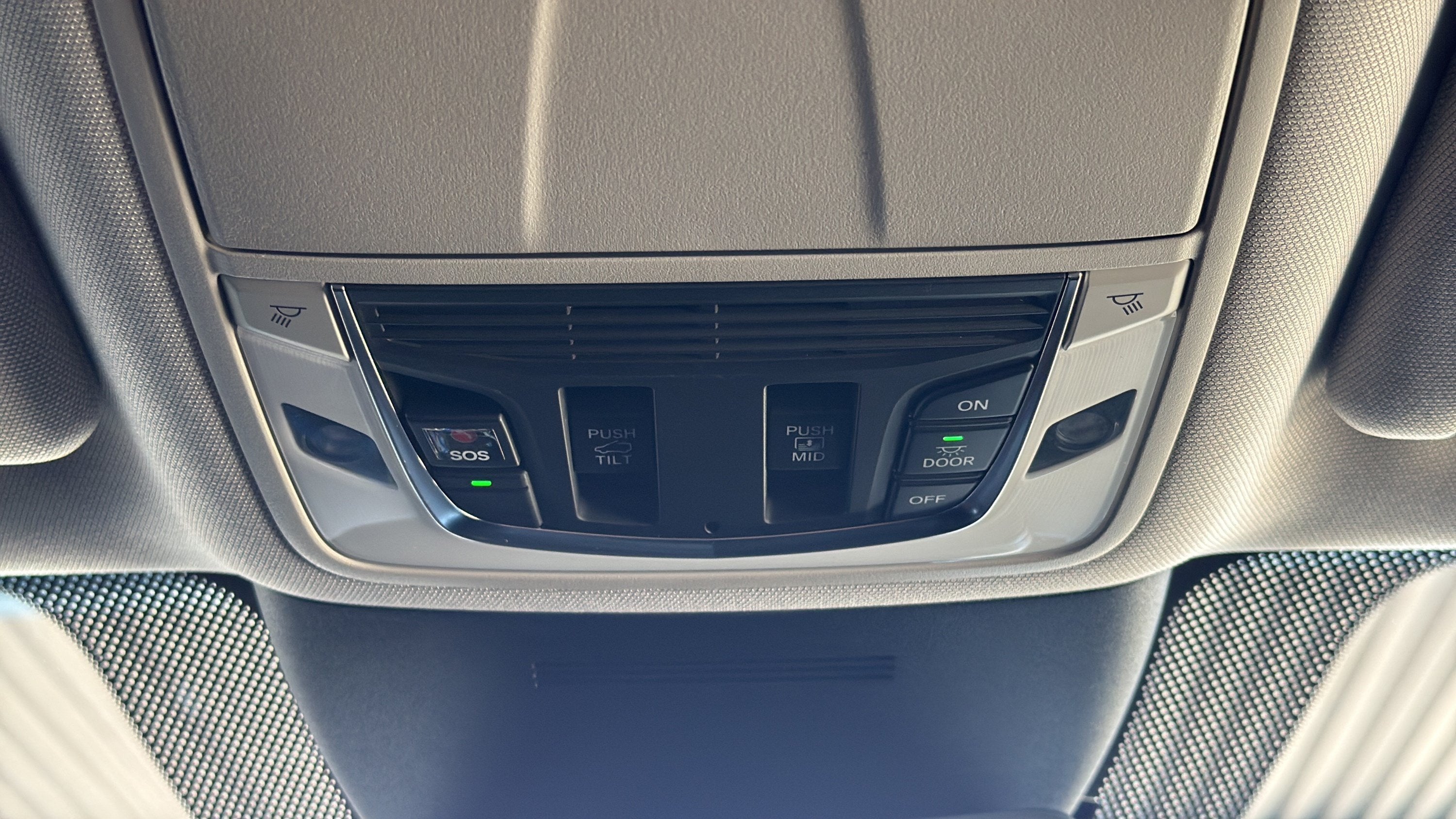 2025 Acura MDX w/Technology Package