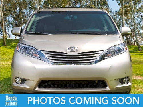 2017 Toyota Sienna XLE