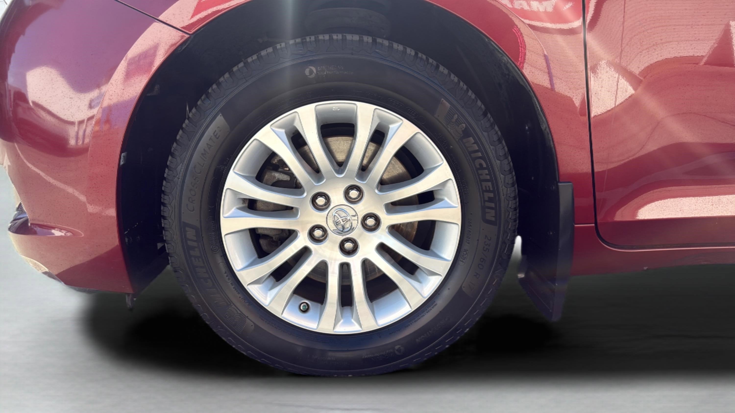 2017 Toyota Sienna XLE