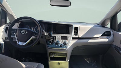 2017 Toyota Sienna XLE