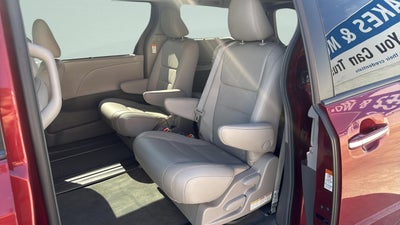 2017 Toyota Sienna XLE