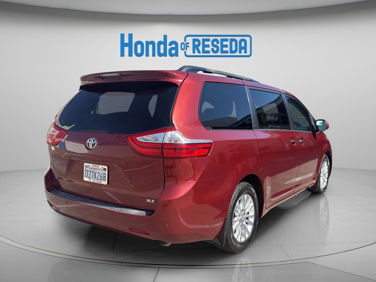 2017 Toyota Sienna XLE