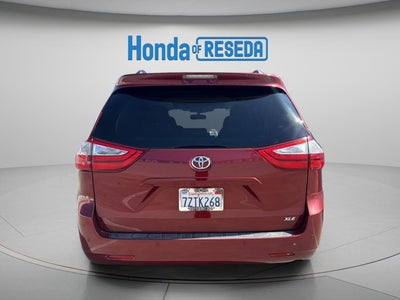 2017 Toyota Sienna XLE