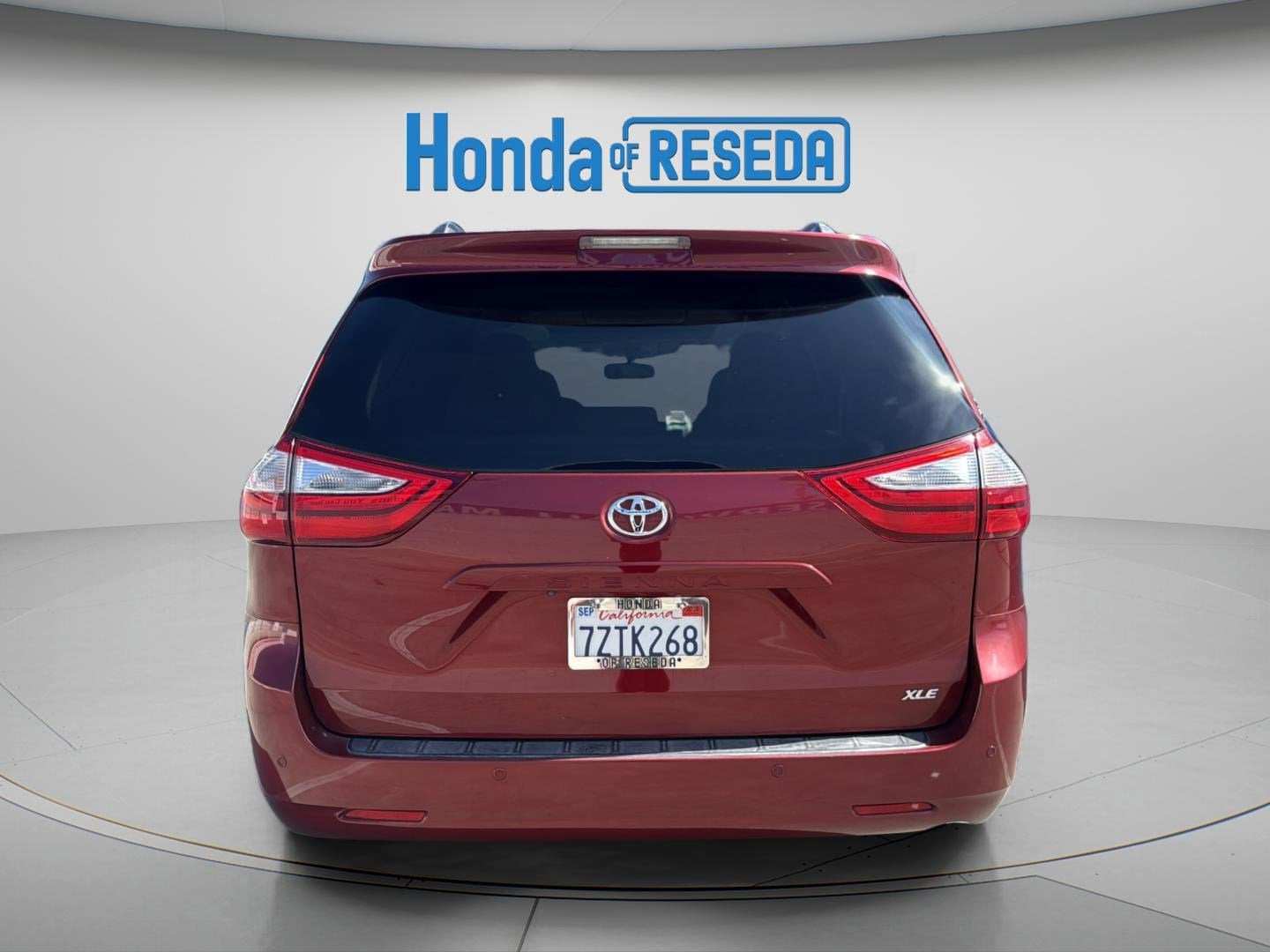 2017 Toyota Sienna XLE