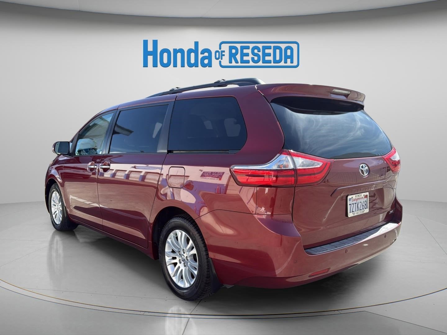 2017 Toyota Sienna XLE