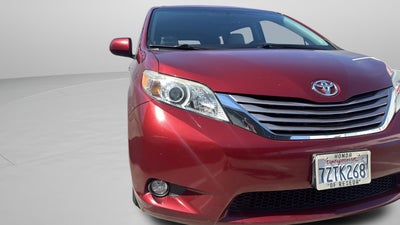 2017 Toyota Sienna XLE