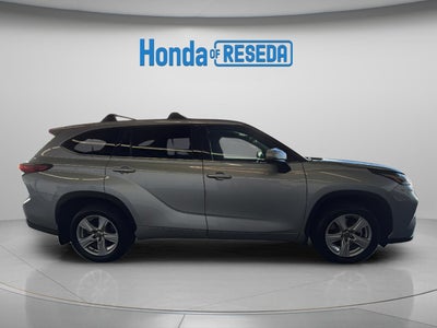 2022 Toyota Highlander LE