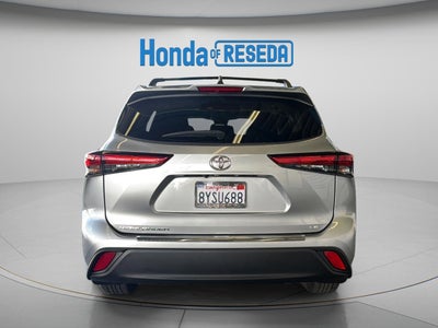 2022 Toyota Highlander LE