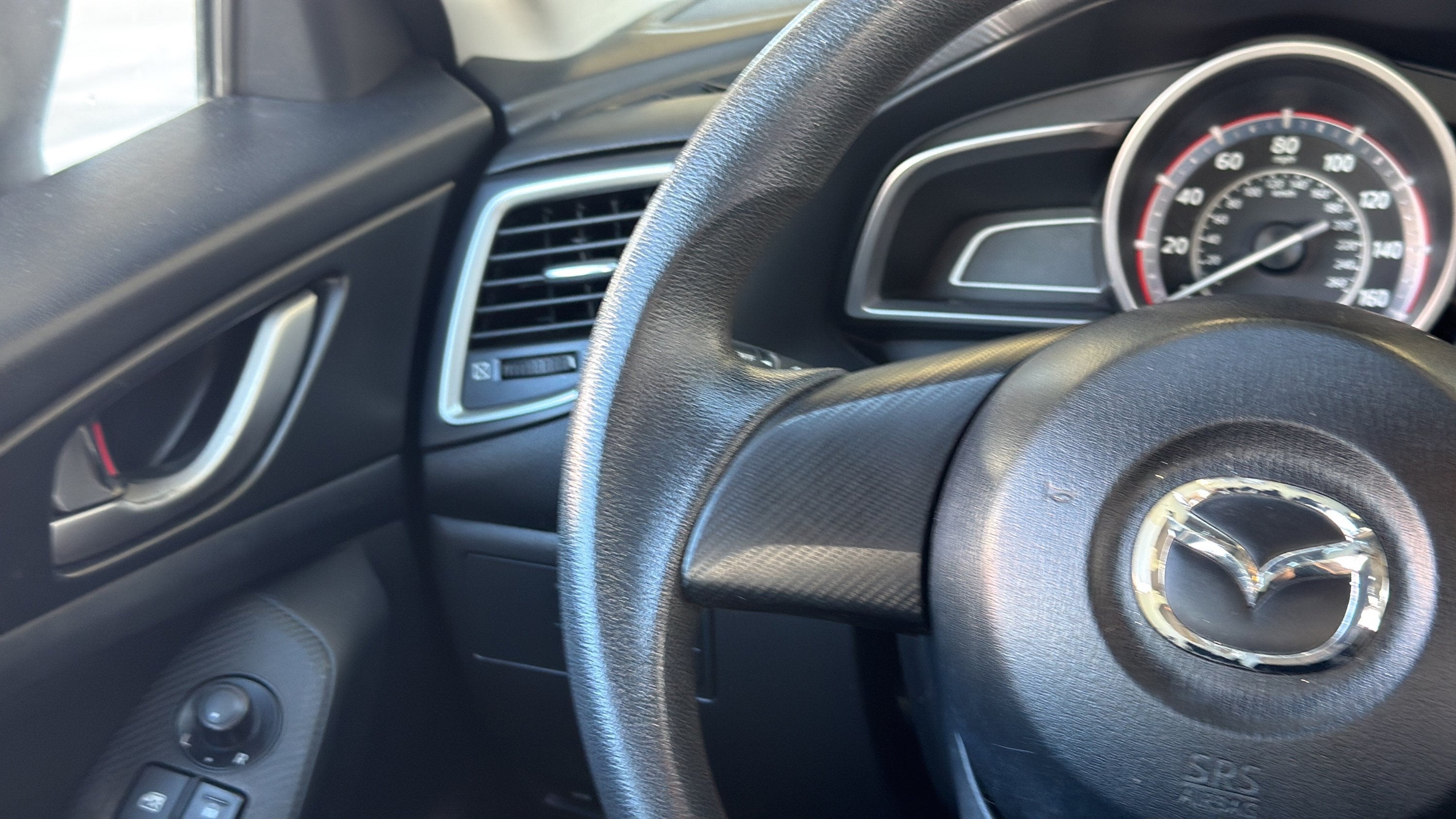 2015 Mazda Mazda3 i SV
