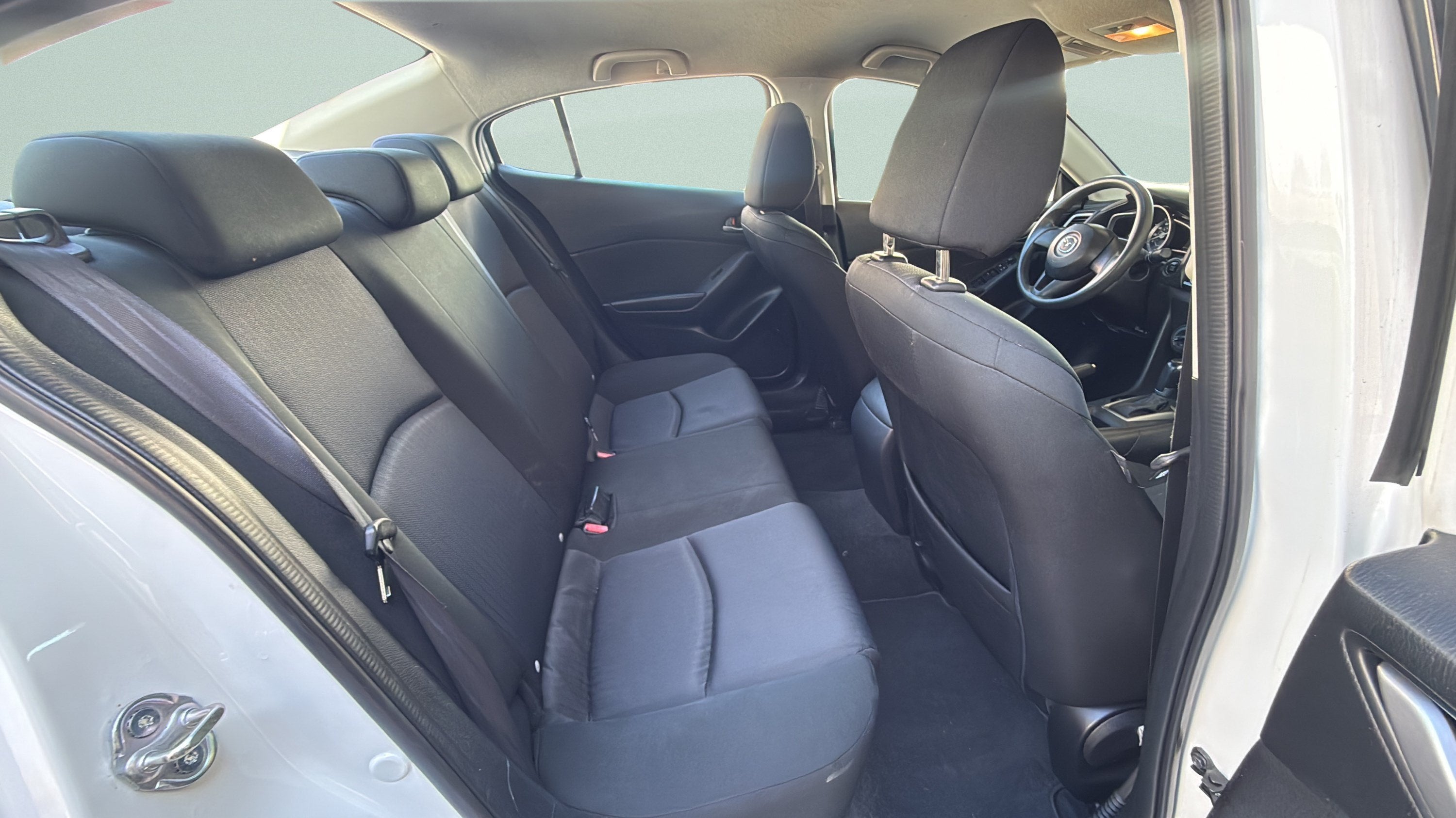 2015 Mazda Mazda3 i SV