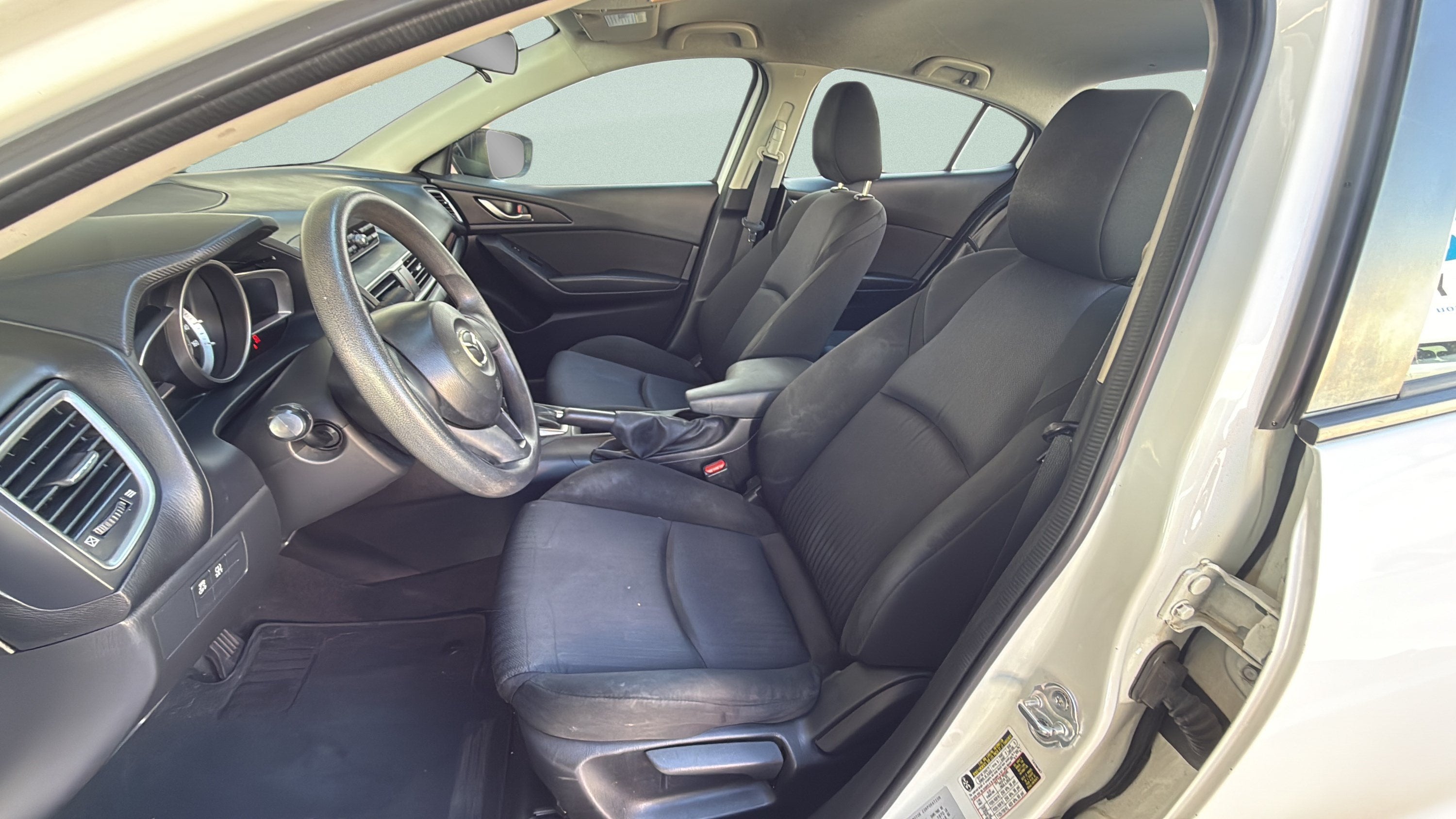 2015 Mazda Mazda3 i SV