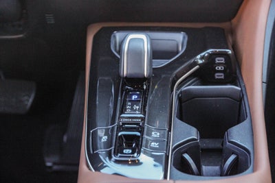 2025 Toyota Crown Signia Limited