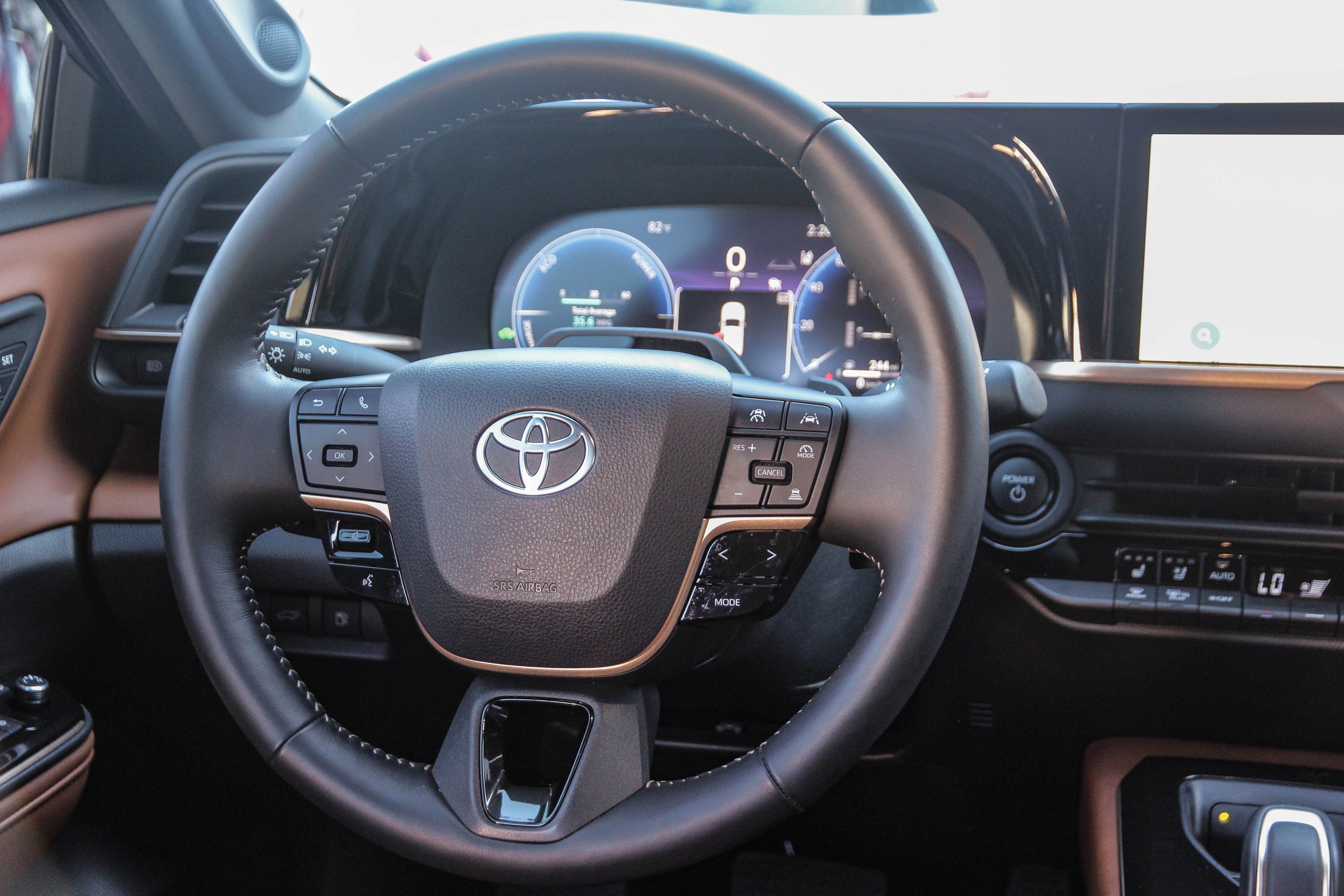 2025 Toyota Crown Signia Limited