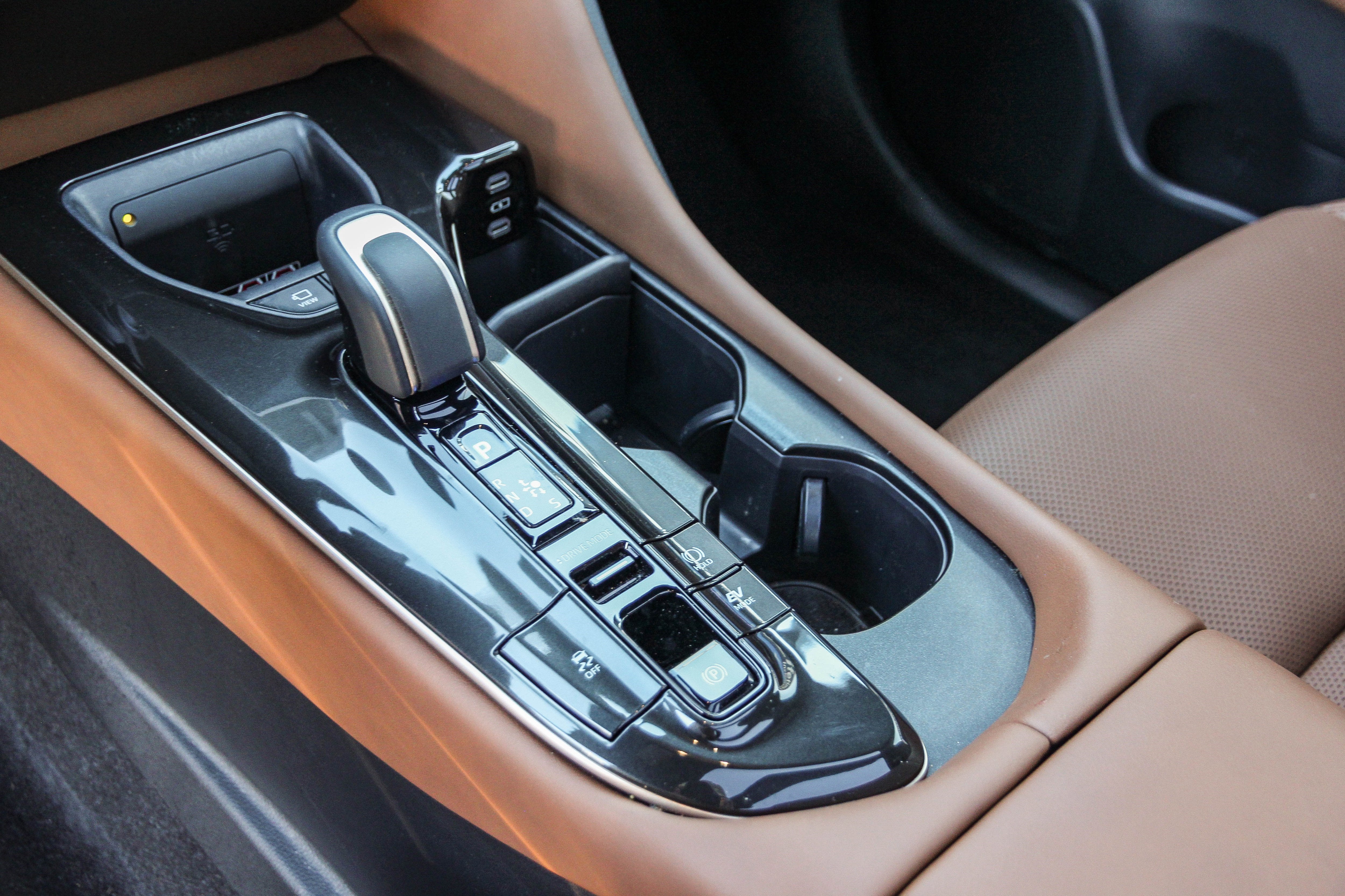 2025 Toyota Crown Signia Limited