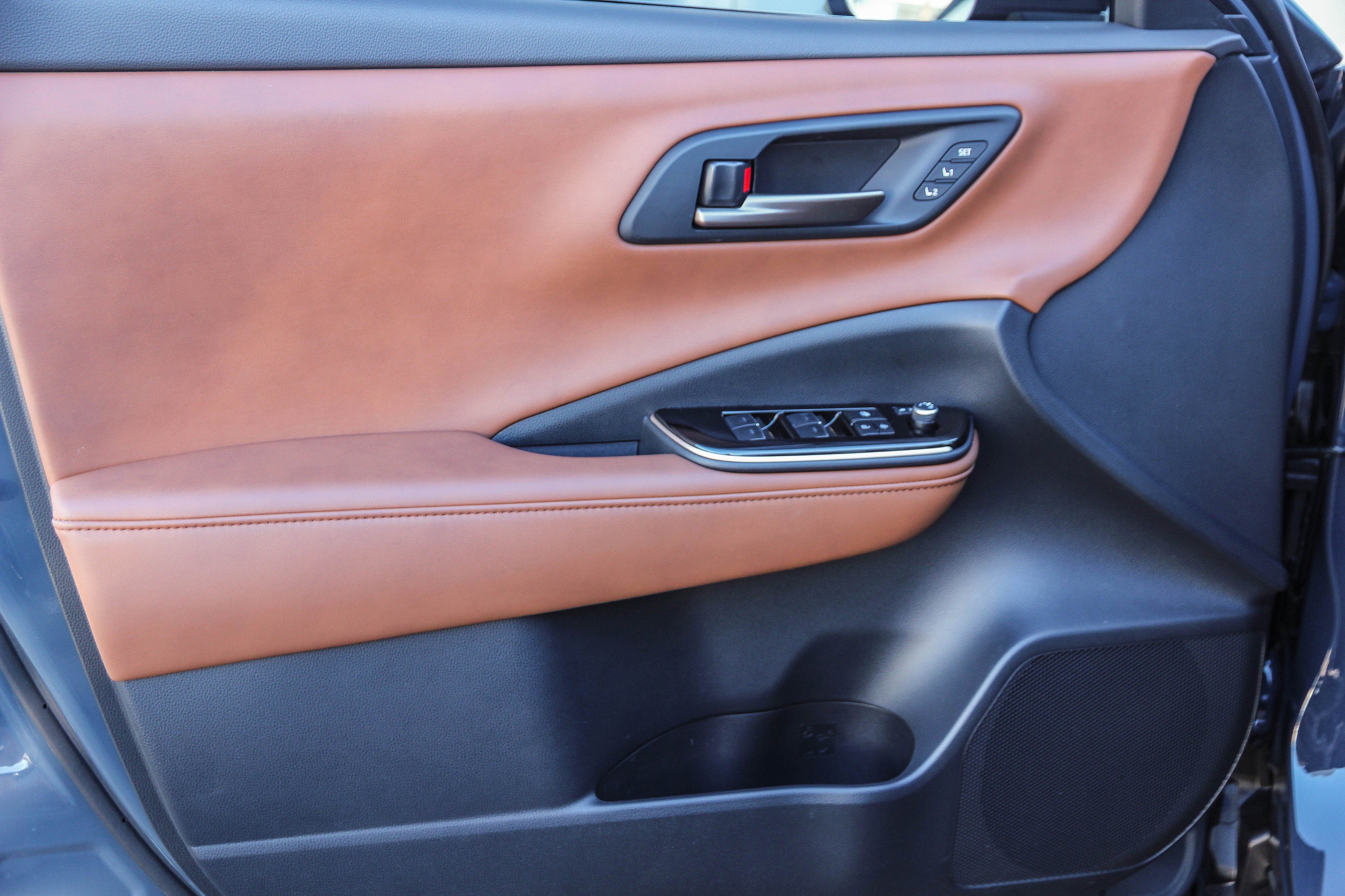 2025 Toyota Crown Signia Limited