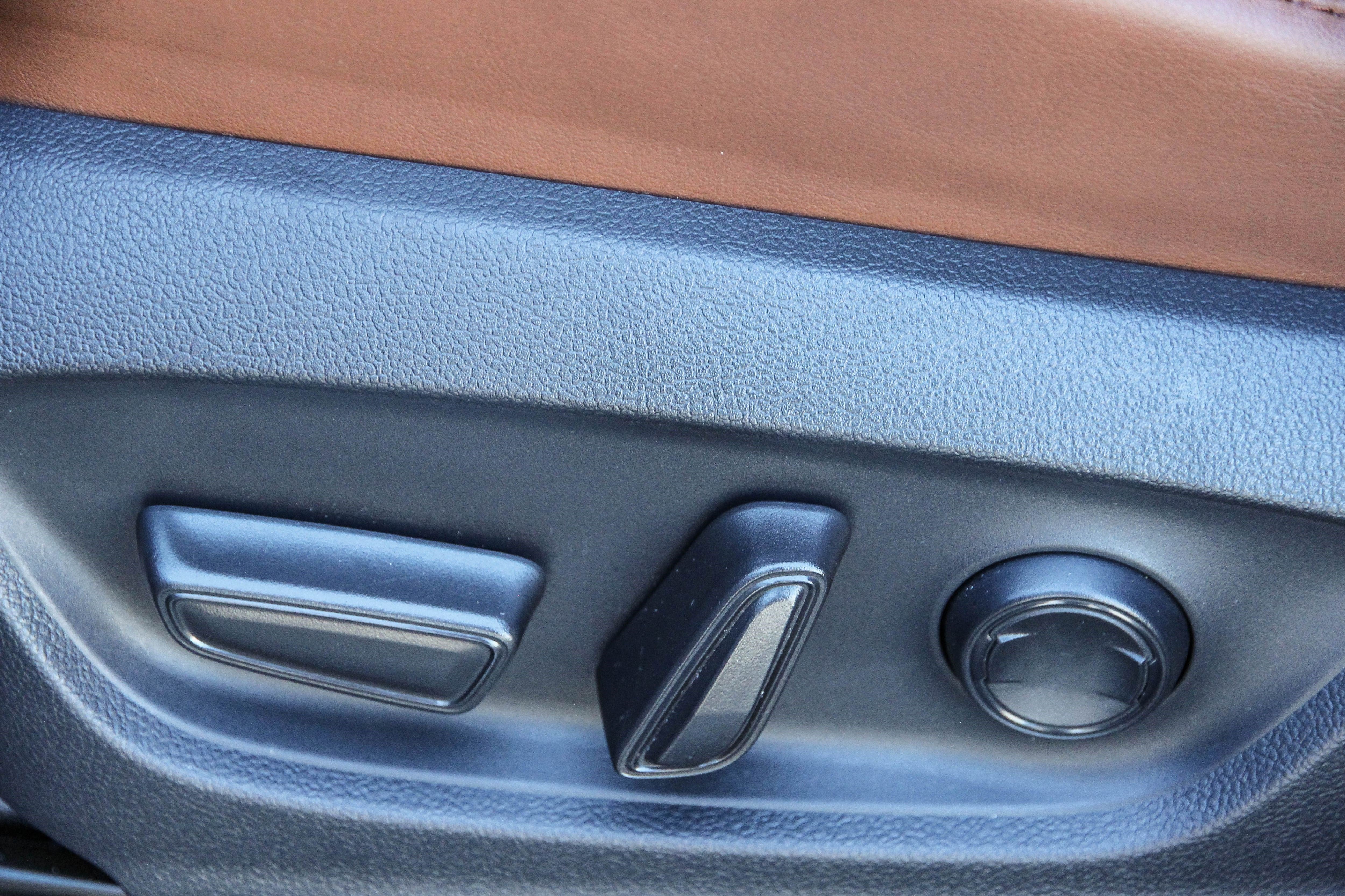 2025 Toyota Crown Signia Limited