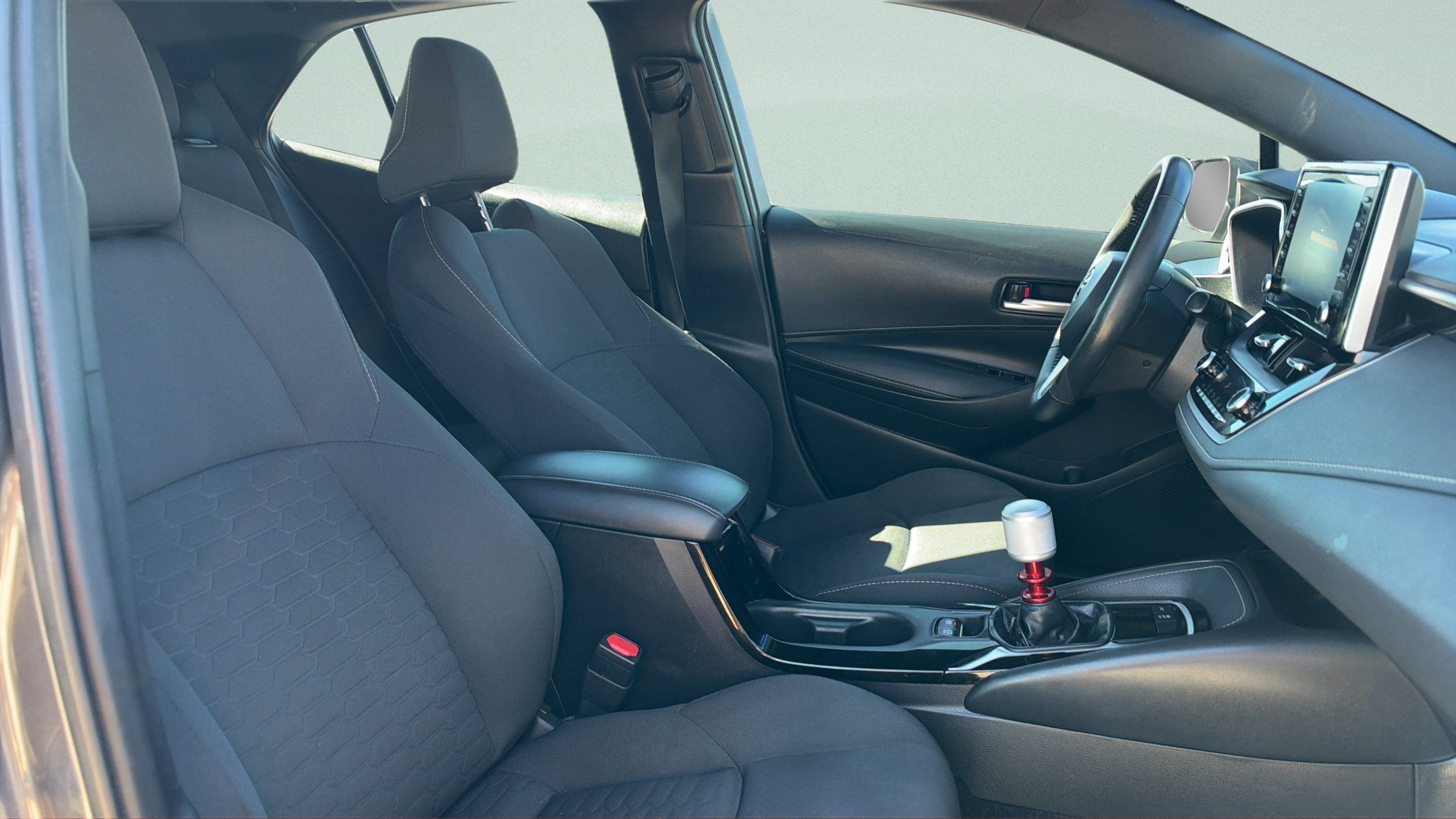 2022 Toyota Corolla Hatchback SE