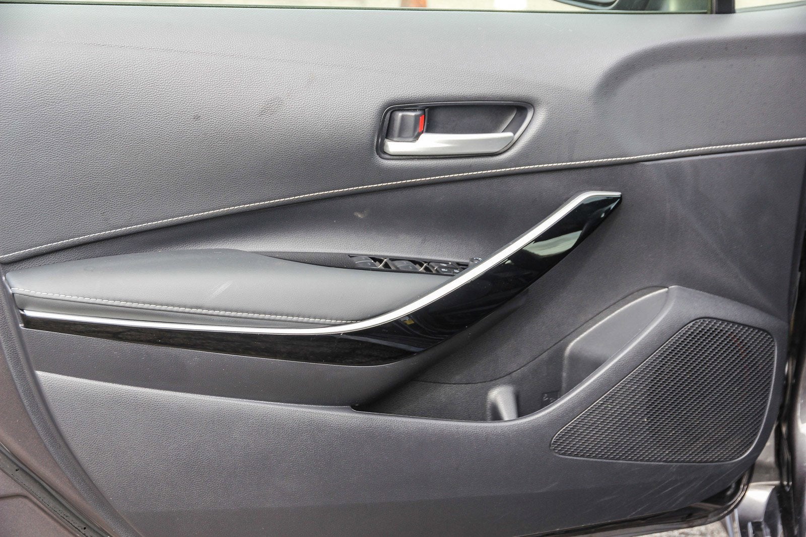 2025 Toyota Corolla Hatchback XSE