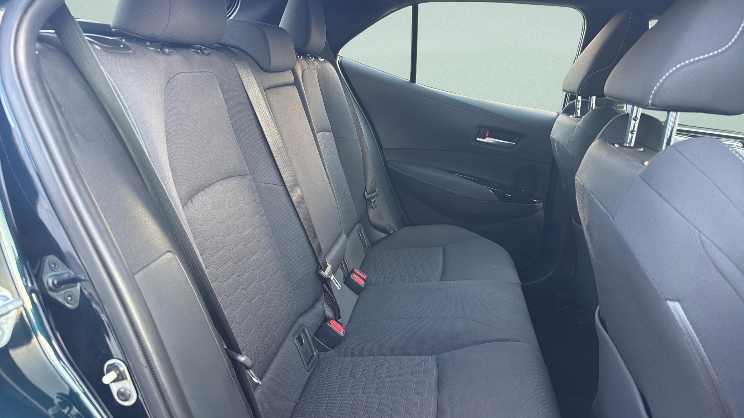 2022 Toyota Corolla Hatchback SE