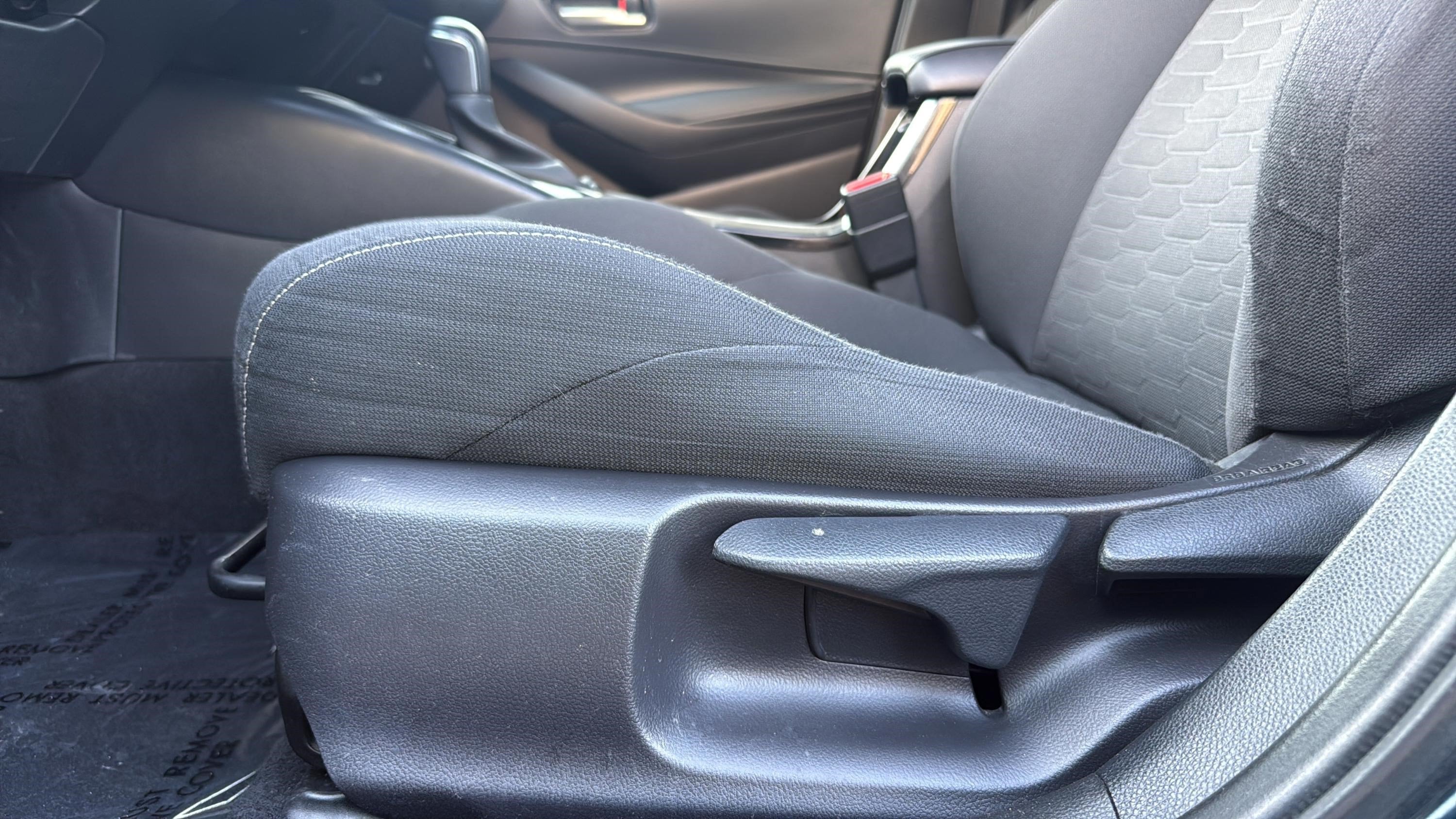 2022 Toyota Corolla Hatchback SE