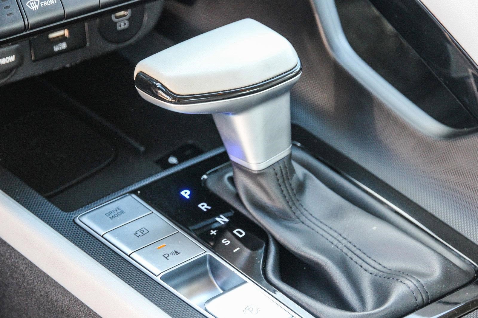 2024 Hyundai Elantra Hybrid Limited