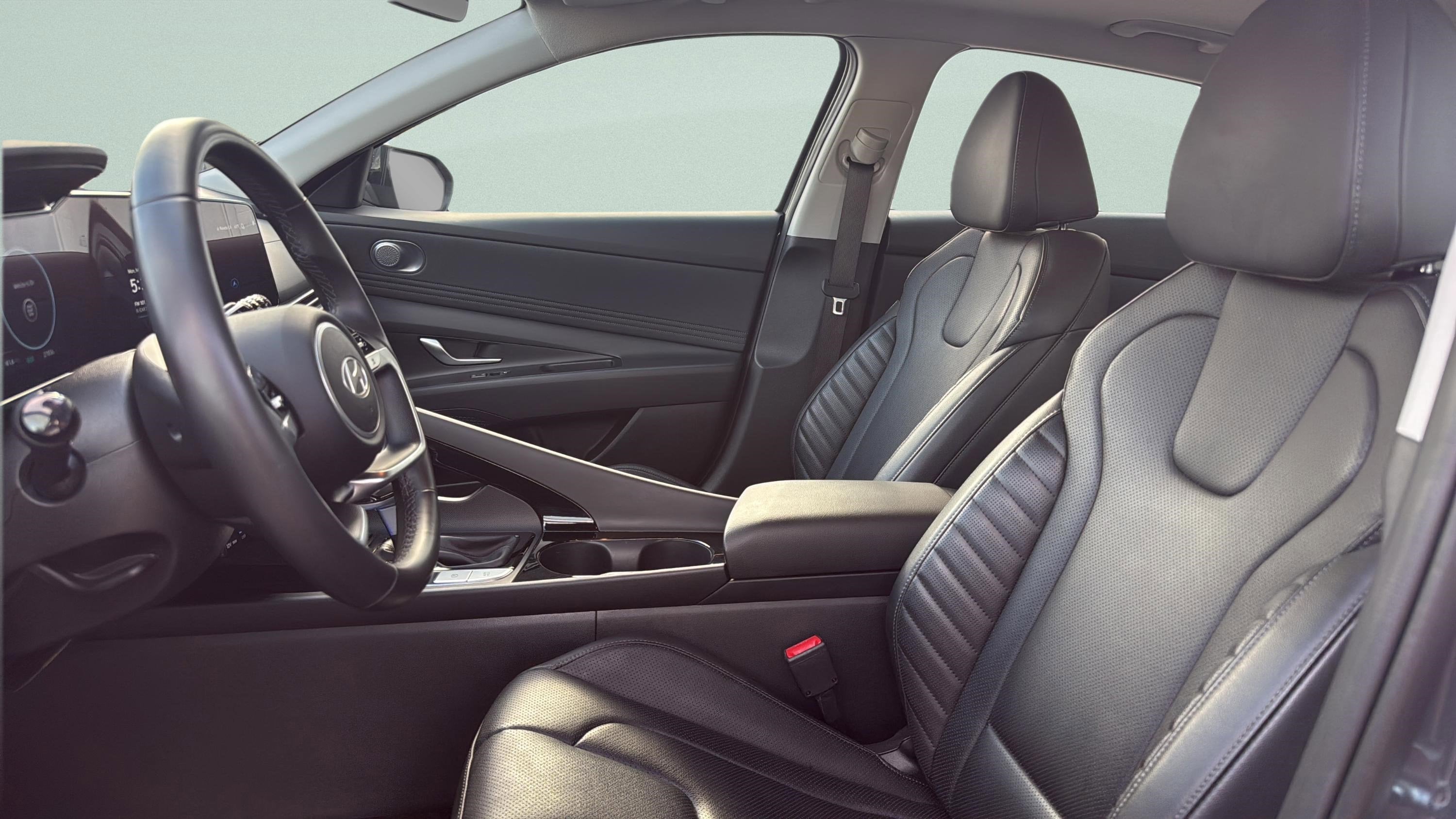2025 Hyundai Elantra Hybrid Limited