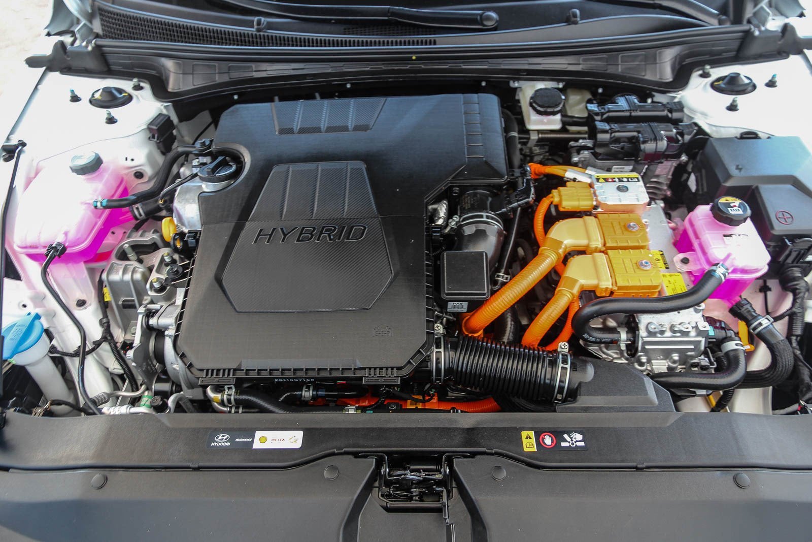 2025 Hyundai Elantra Hybrid Limited