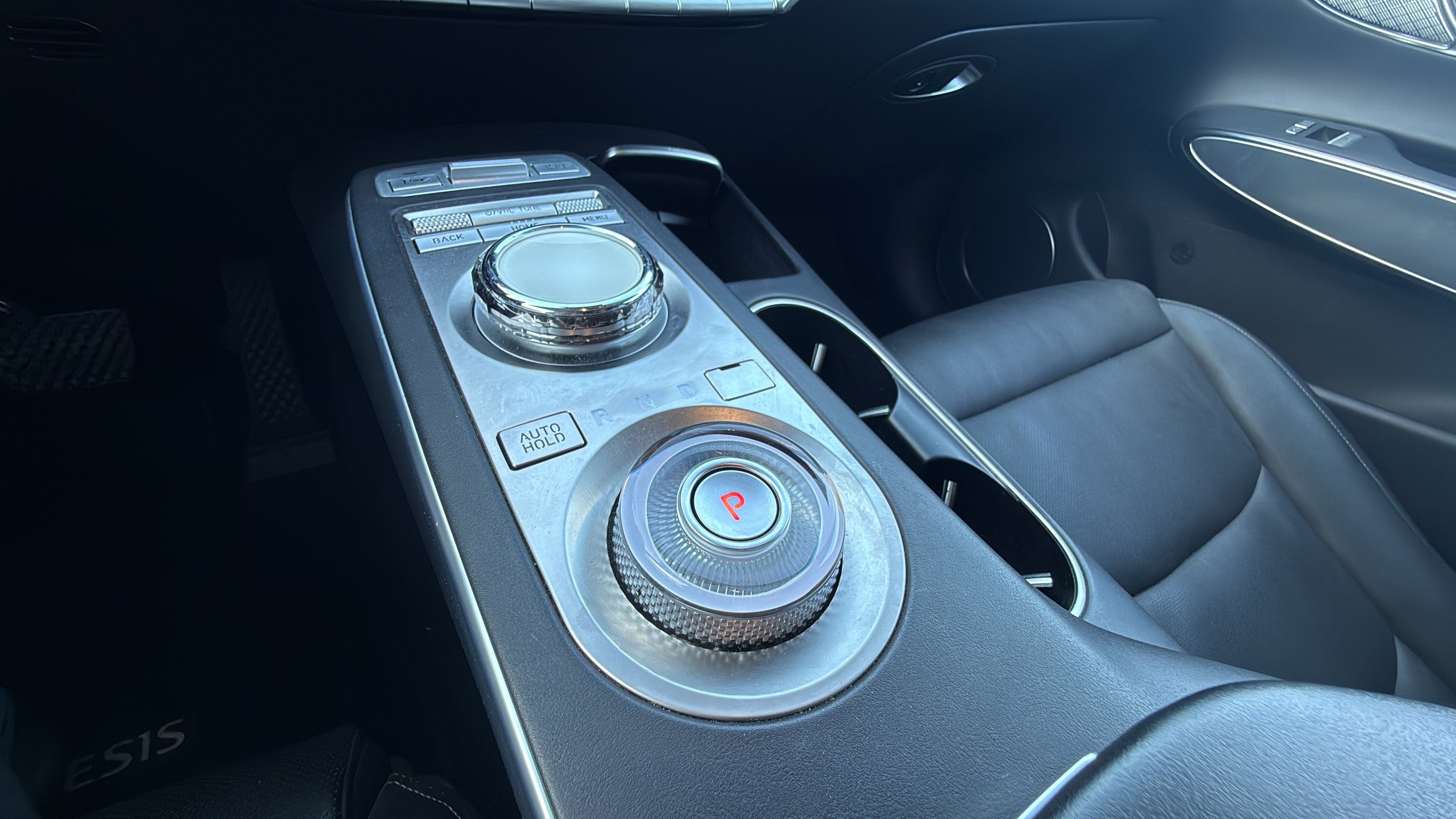 2023 Genesis GV70 2.5T