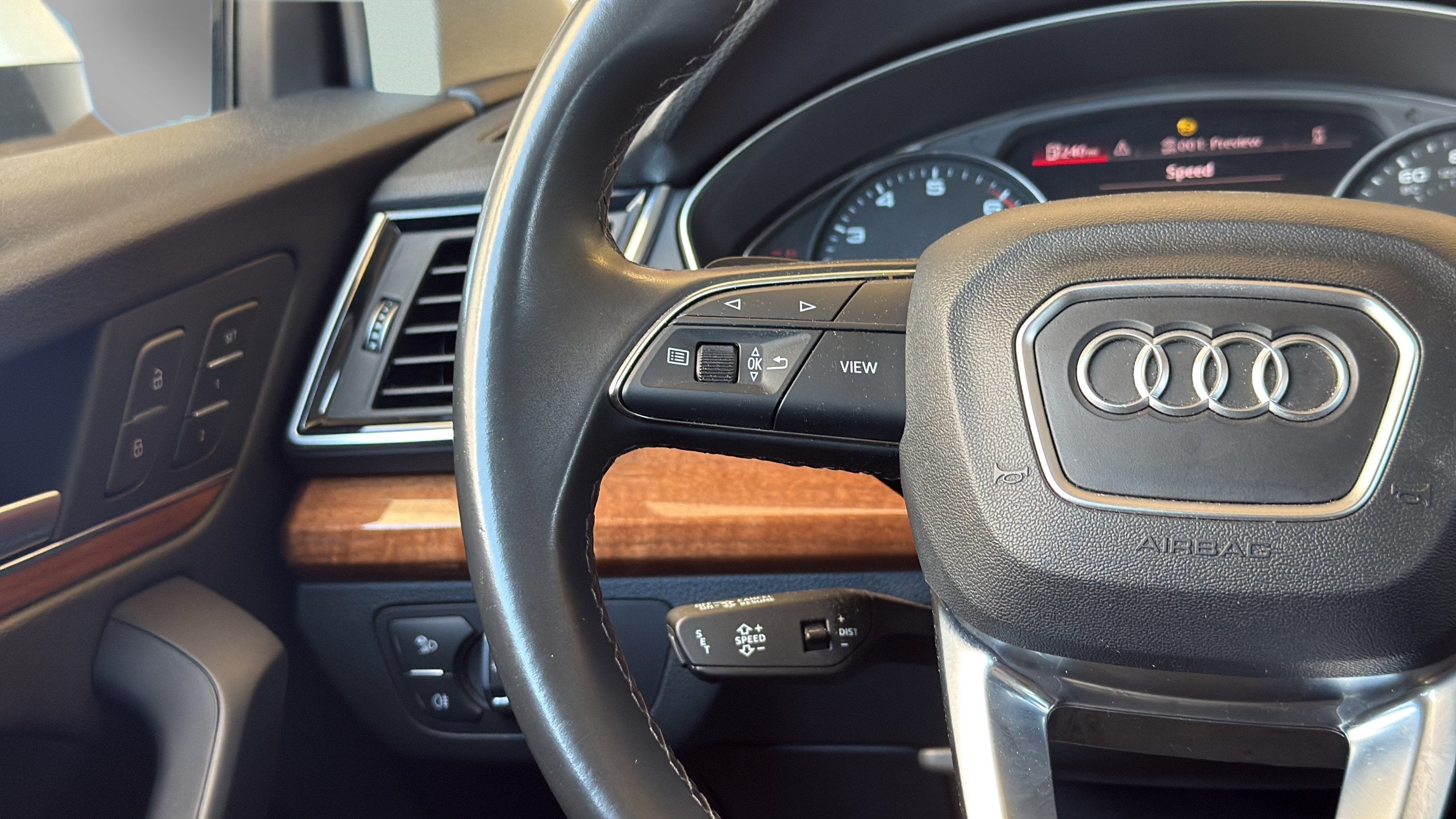 2023 Audi Q5 S line Premium