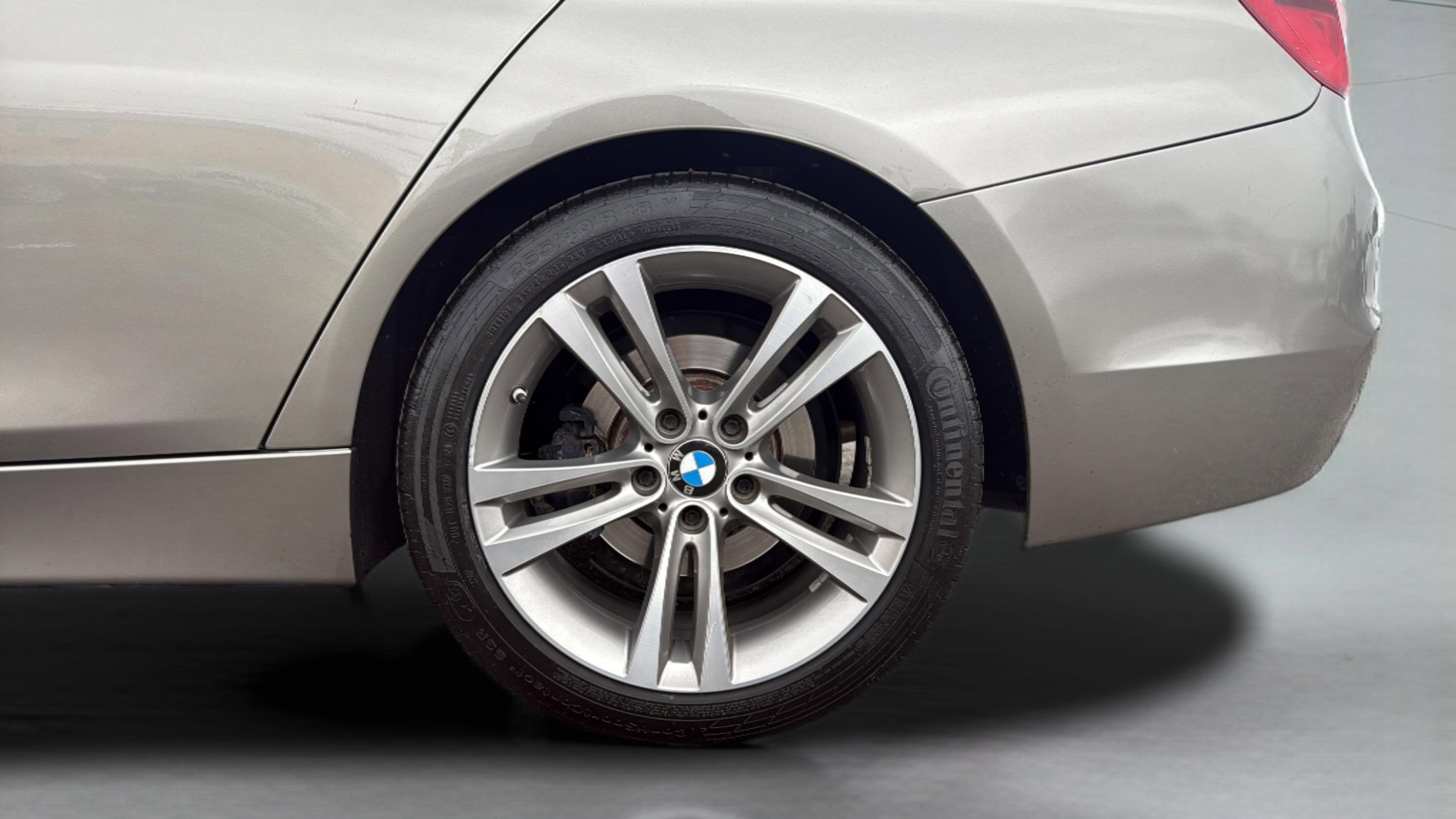 2018 BMW 3 Series 330i