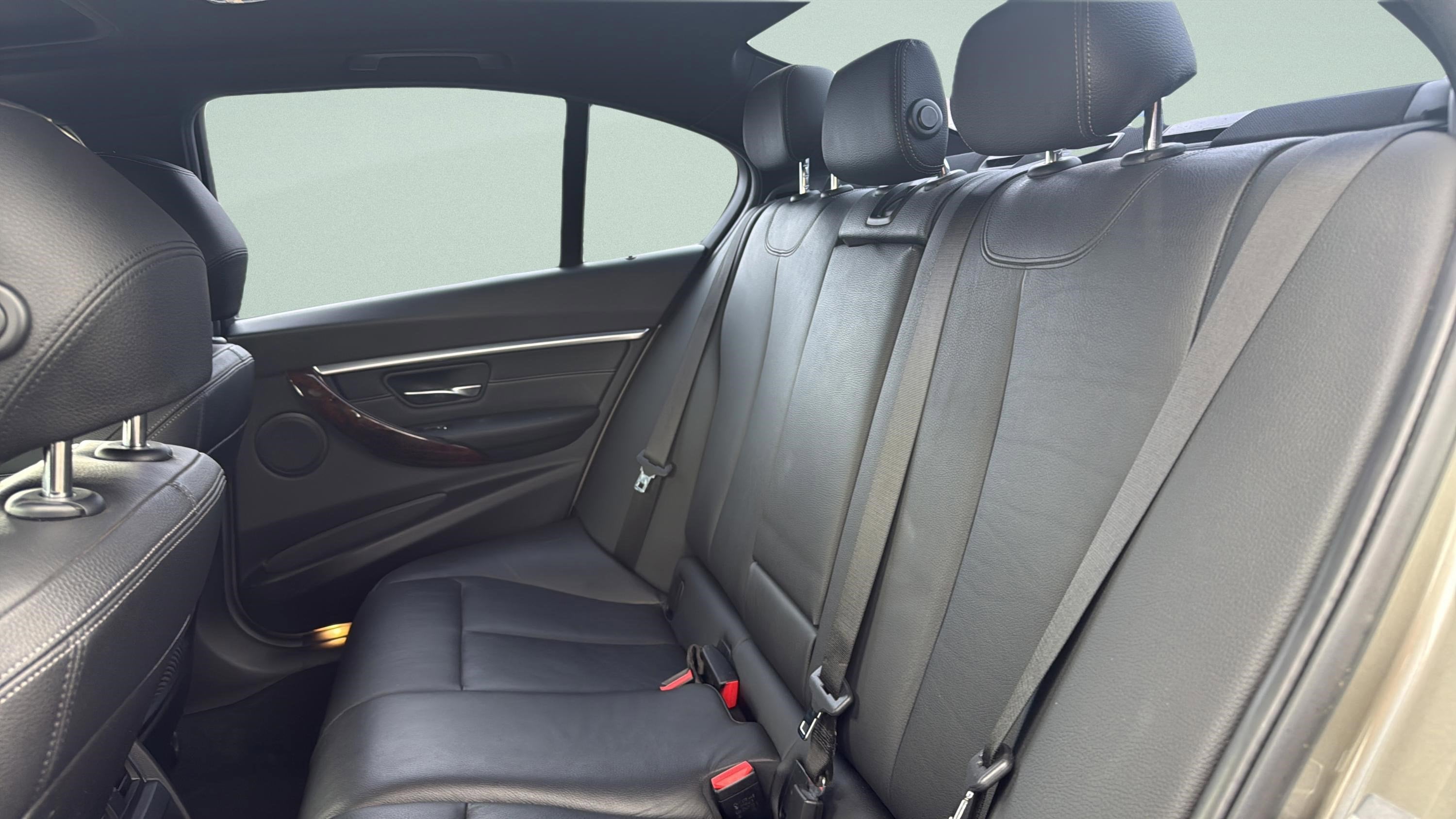 2018 BMW 3 Series 330i