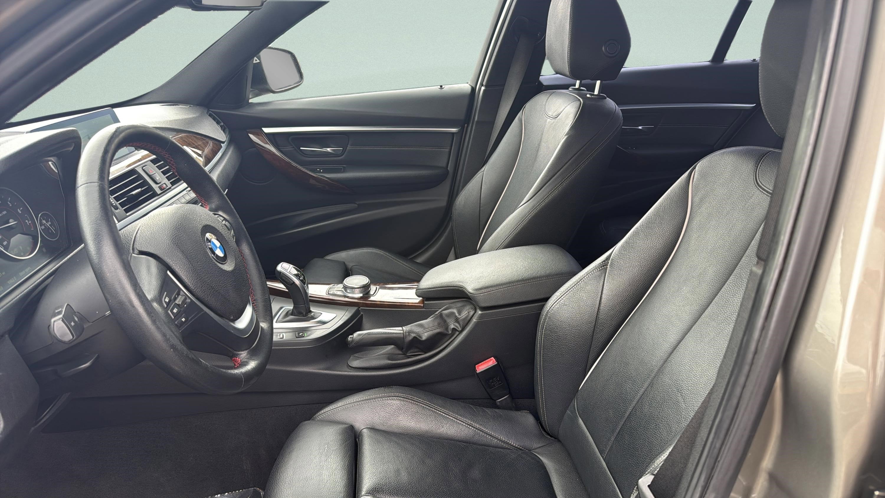 2018 BMW 3 Series 330i