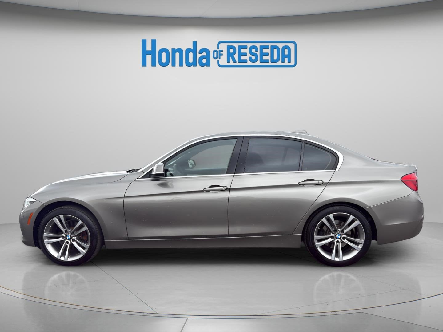 2018 BMW 3 Series 330i